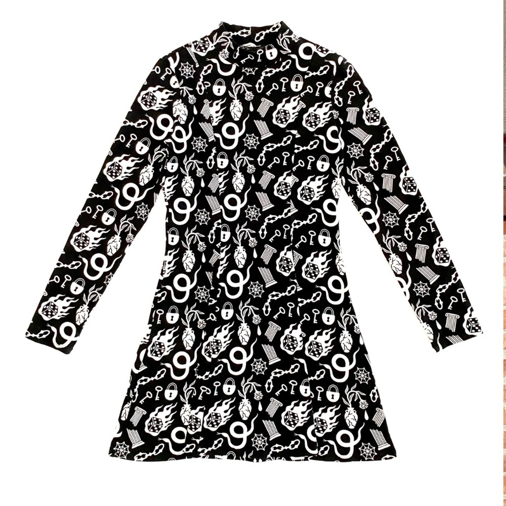 NWT Nooworks Tonya “While Odin Sleeps”